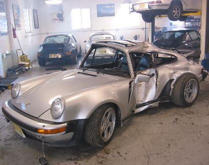 Porsche 930 turbo accidentée