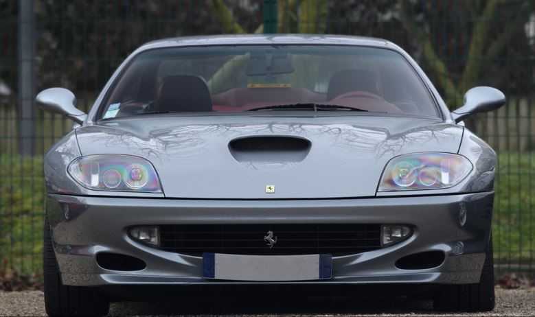 Ferrari 550 Marannello grise vue de face