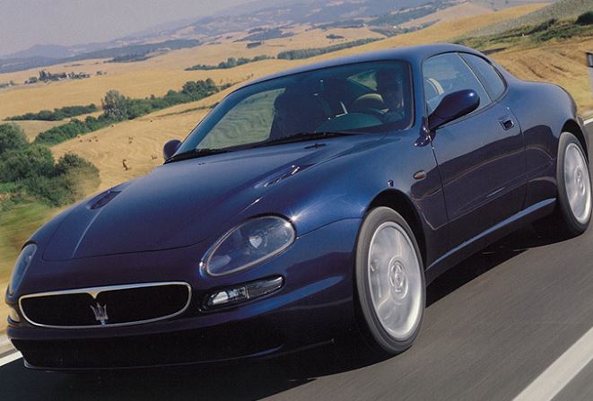 Maserati 3200 GT en roulage vue avant gauche, grand tourisme italien au V8 biturbo