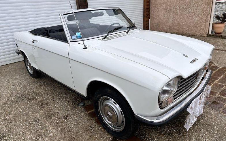 Sorties de grange intéressantes semaine 21-3 Peugeot 204 Cabriolet