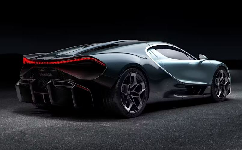 Bugatti Tourbillon arrière droit