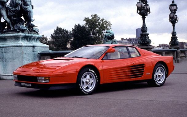 Ferrari Testarossa monospecchio rouge, supercar iconique des années 80