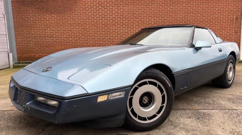 Sorties de grange interessantes semaine 23-3 Chevrolet Corvette C4 1985