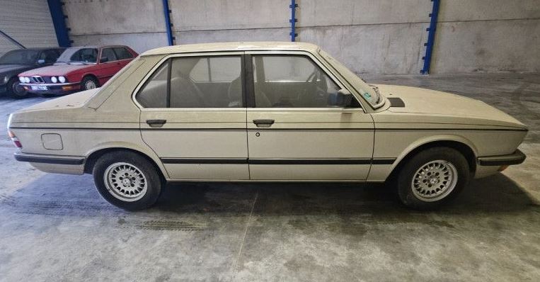 Sorties de grange semaine 25-3 BMW 525 1984