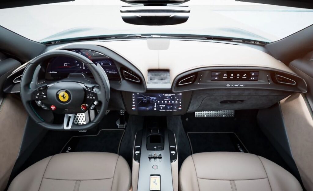 Ferrari Amalfi intérieur