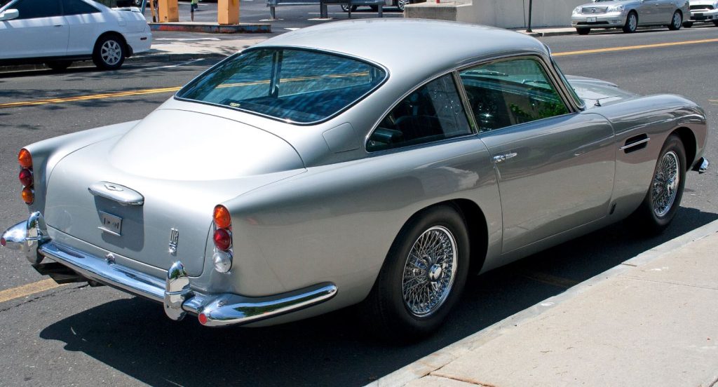 Histoire Aston Martin modèle DB5 icônique