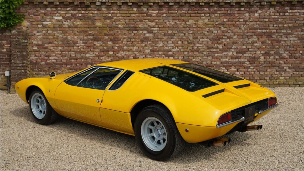 Histoire de De Tomaso Modèle Mangusta jaune