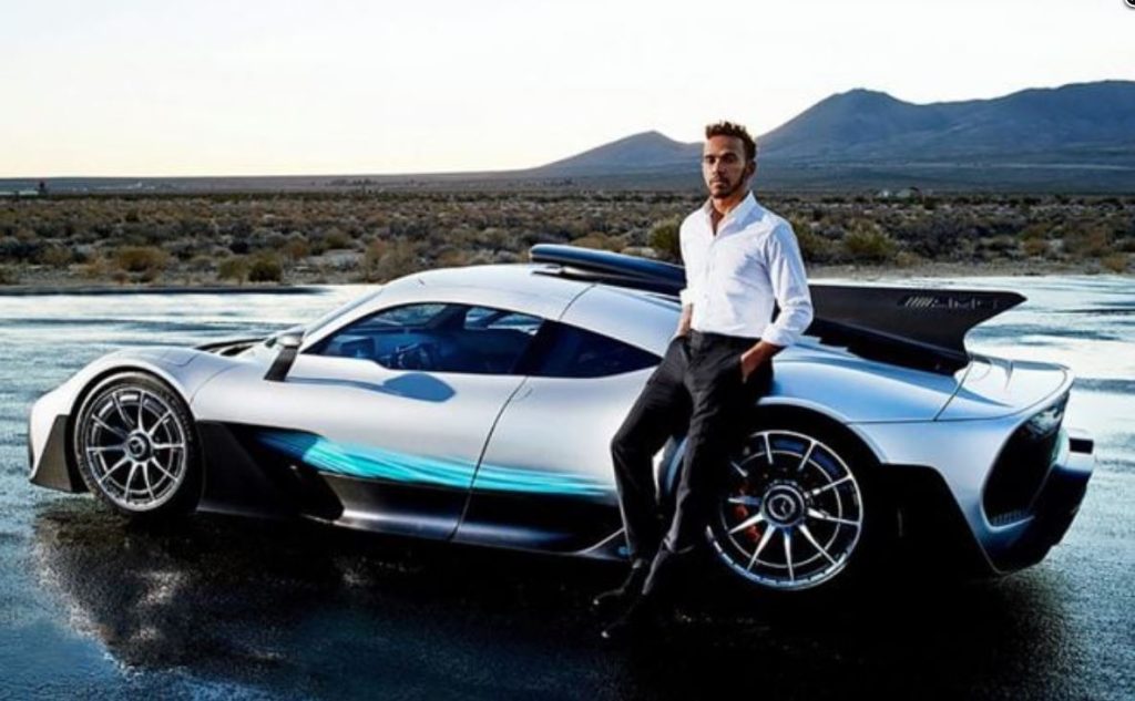 Voitures de Lewis Hamilton ici avec sa Mercedes AMG Project One