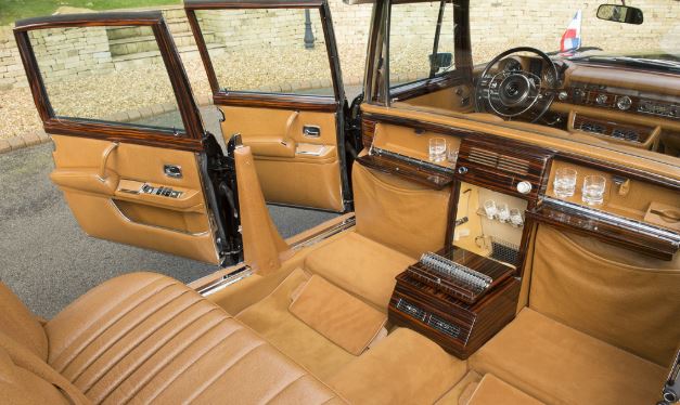 Mercedes 600 Pullman Landaulet intérieur