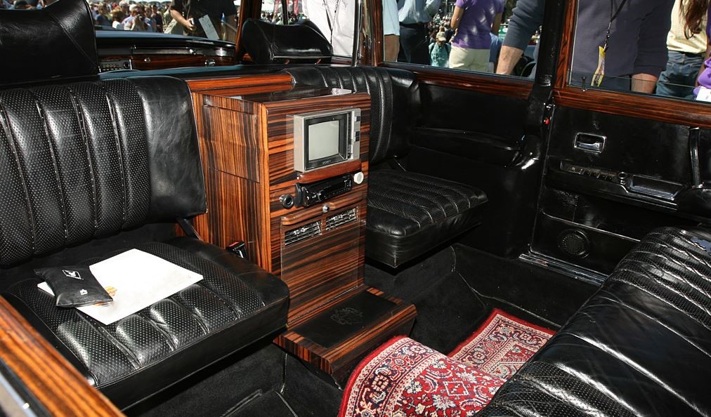 Mercedes 600 Pullman intérieur