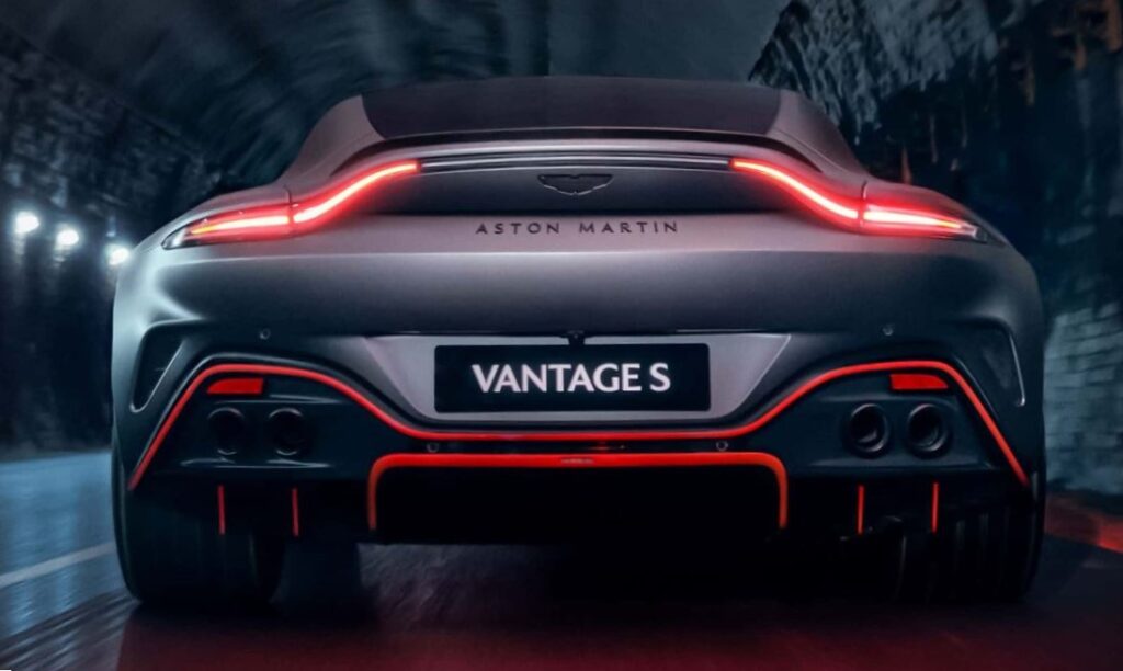 Aston Martin Vantage S arrière