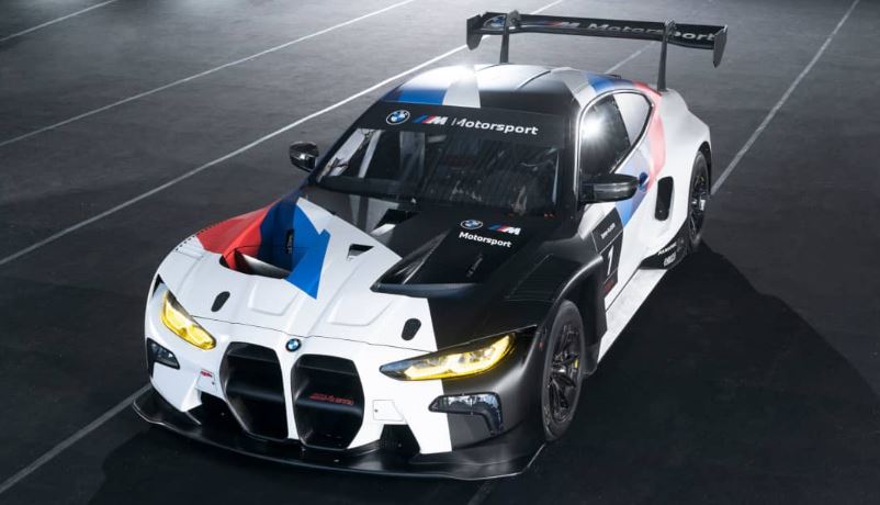 BMW M4 GT3 en livrée BMW Motorsport, voiture de course homologuée FIA GT3 présentée sur circuit