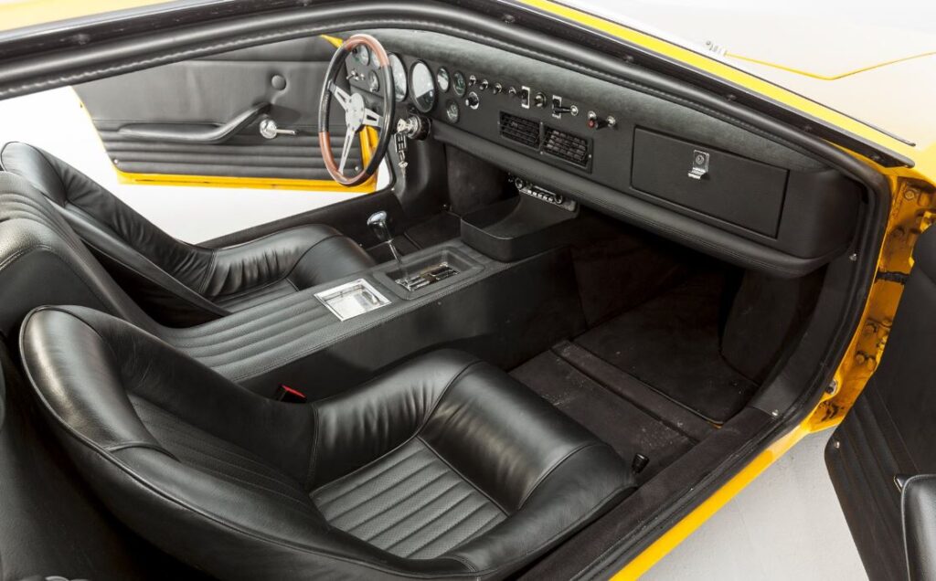 De tomaso Mangusta intérieur