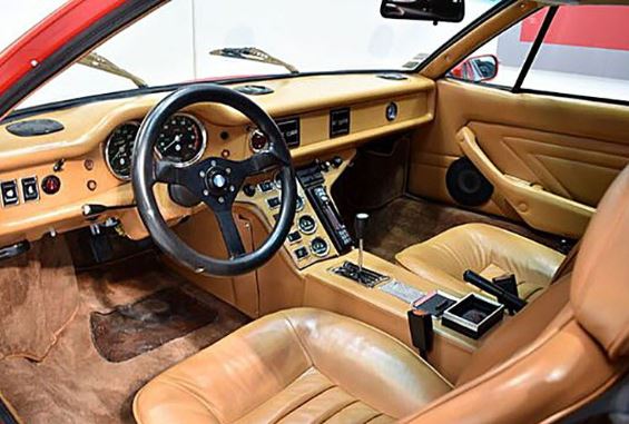 De Tomaso Pantera intérieur