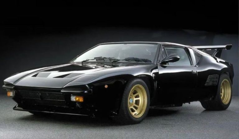 De Tomaso Pantera noire supercar italo-américaine à moteur V8 des années 70