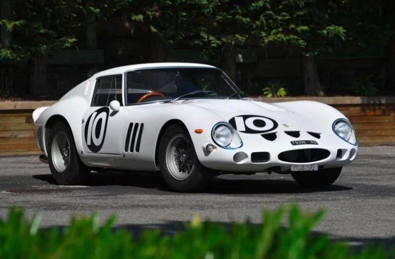 Ferrari 250 GTO blanche de face