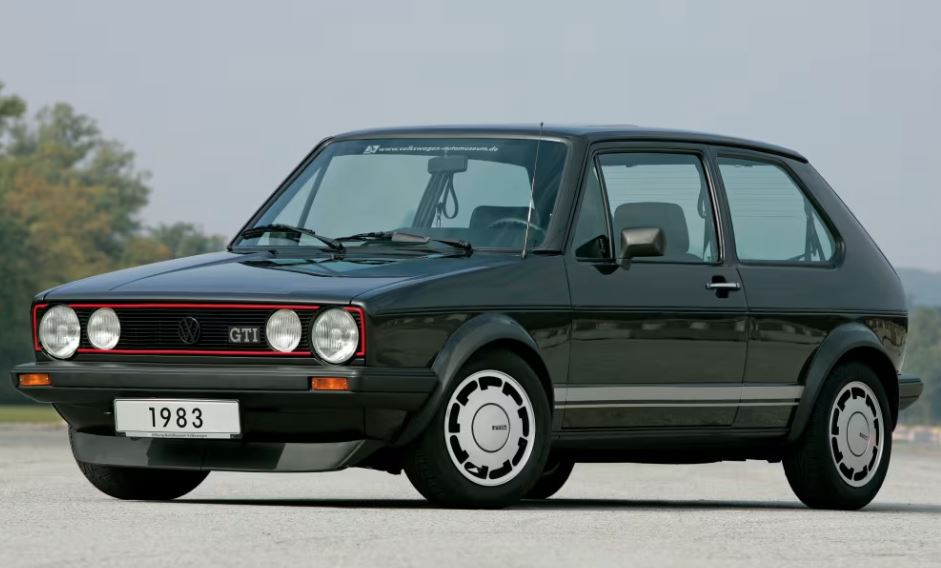 Voitures de légendes Août 2025 VW Golf GTI