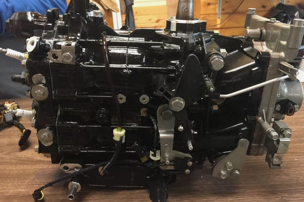 Moteur 2 temps modene moteur bateau Evinrude