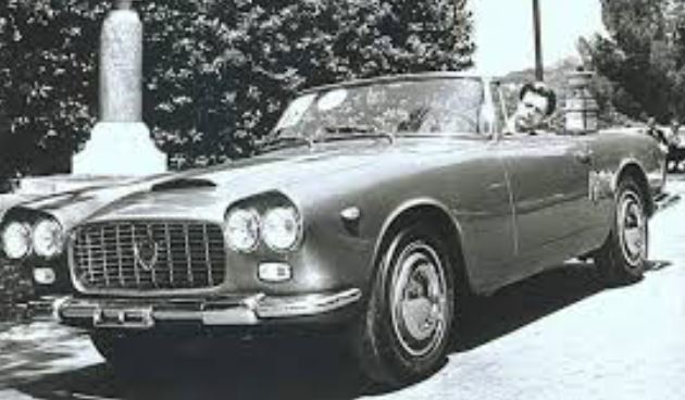 Marcello Mastroiani et sa Lancia Flaminia Touring Convertible