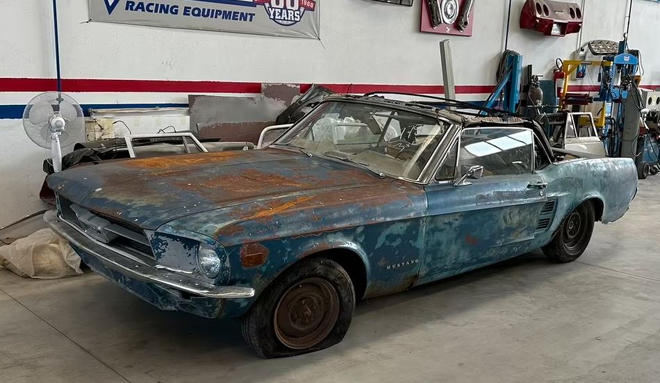 Sorties de grange septembre semaine 36-1 Ford Mustang Cabriolet 1967