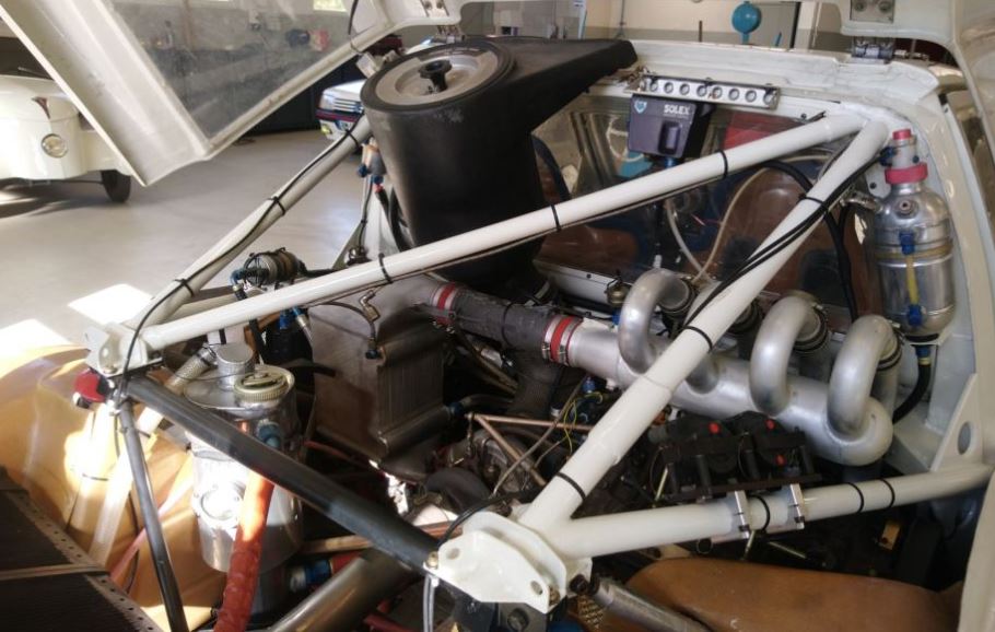 Peugeot 205 T16 groupe A moteur