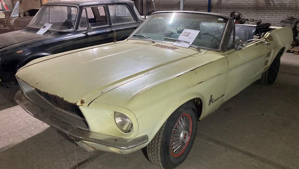 Sorties de grange semaine 40-2 Ford Mustang Cabriolet 1967