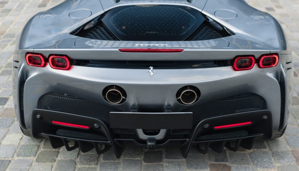 Ferrari SF90 Stradale arrière