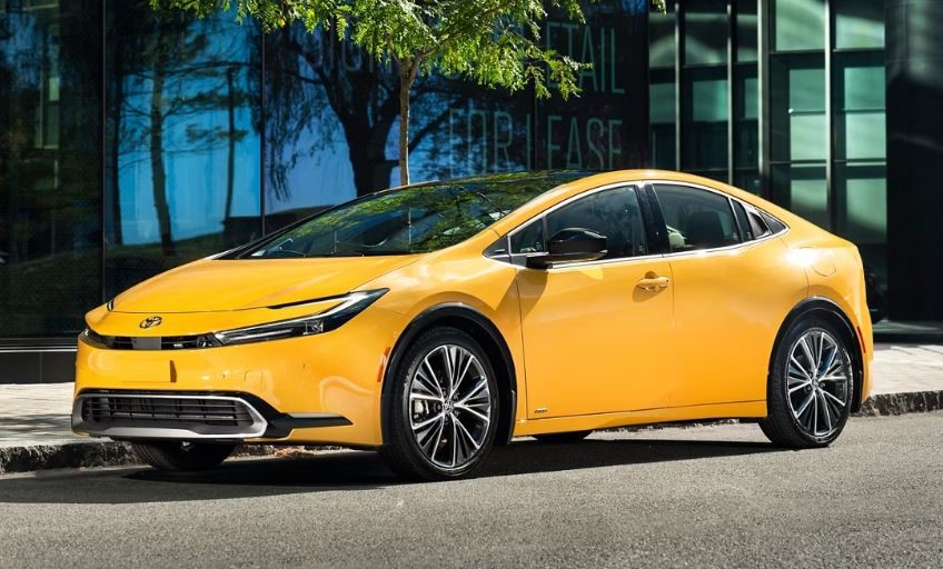 Hybrides Toyota Prius 2025 jaune