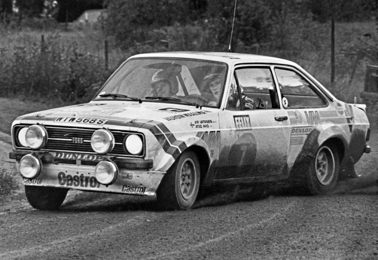 Ari Vatanen : l’homme de la 205 T16 et du Dakar