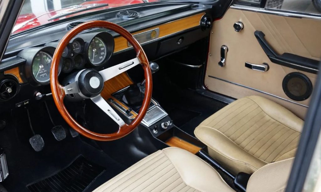 Alfa Romeo Giulia GT Junior intérieur