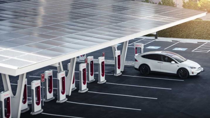 Coût recharge électrique autoroute Superchargeur Tesla V3 250KW