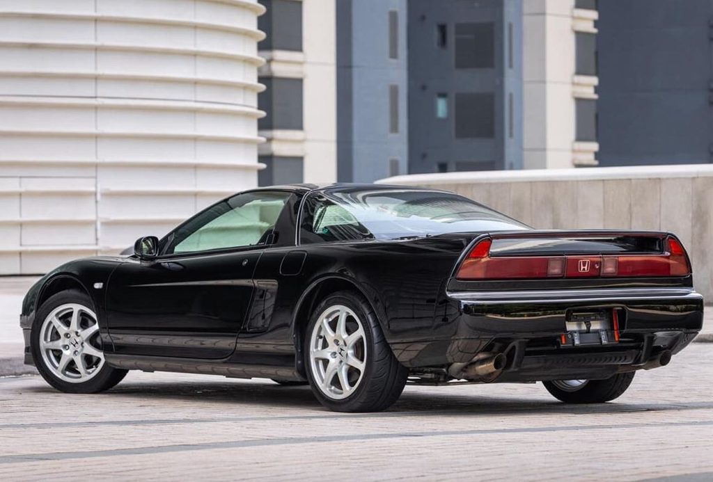 Honda NSX (1990-2005) noire vue de trois quarts arrière