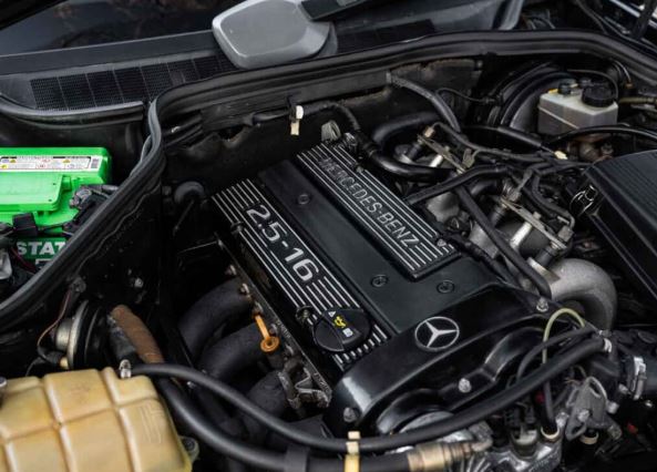 Emblematique moteur de la Mercedes 190 16S 2.5