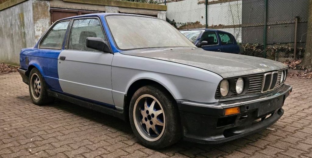 Sorties de grange semaine 50-2 BMW E30 323i 1983