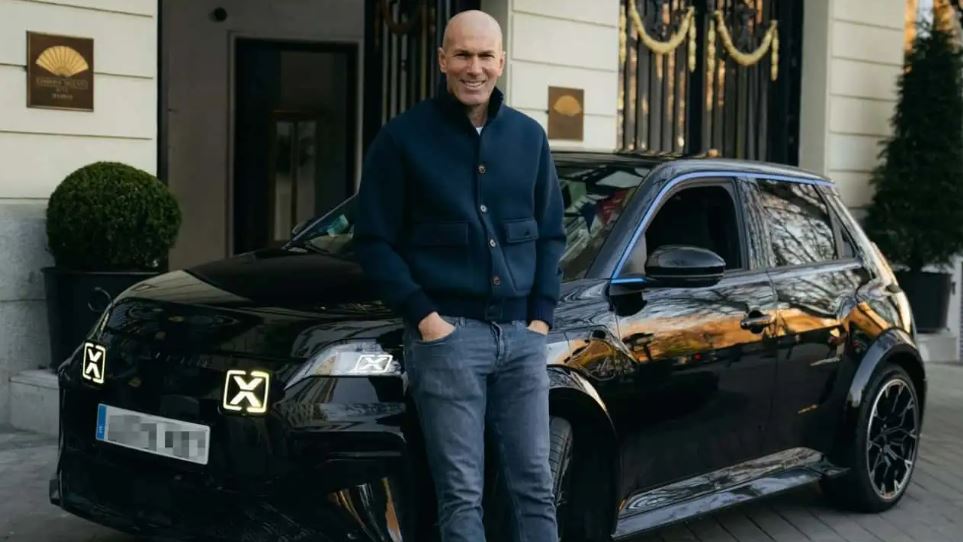 Voitures de Zinedine Zidane Alpine A290 dans le cadre de son partenariat avec la marque