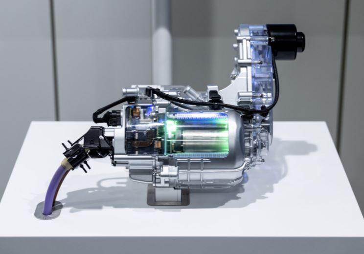 Alterno-démarreur Audi exposé en configuration industrielle