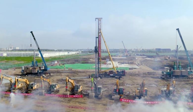 Construction ultra rapide unines chinoises illustration mentalité chinoise et européenne