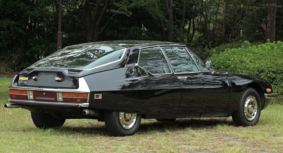 Direction Diravi Citroën Sm emblematique de la marque