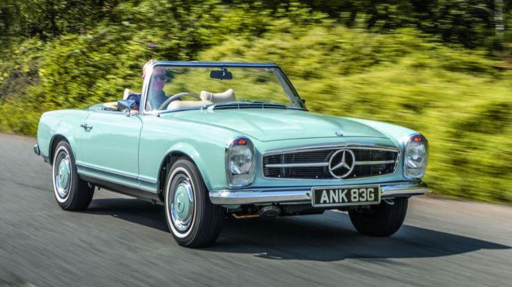 Mercedes Pagode turquoise roulante décapotée