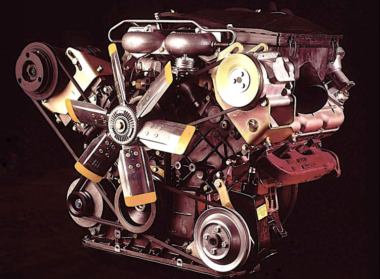 Moteur V6 PRV complet sur banc, architecture du V6 Peugeot Renault Volvo