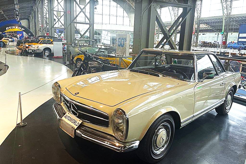 Musée automobile de Bruxelles Autoworld, les galeries