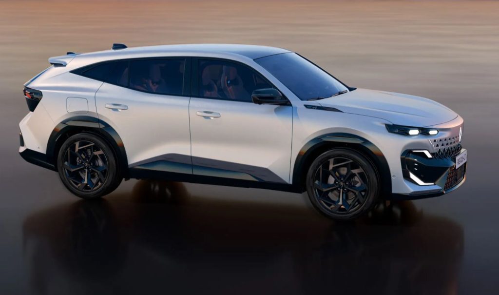 Profil latéral de la Renault Filante blanche mettant en valeur la ligne de toit et les proportions du SUV coupé