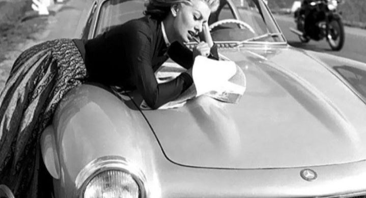 Sophia Loren et sa Mercedes 300 SL Gullwing