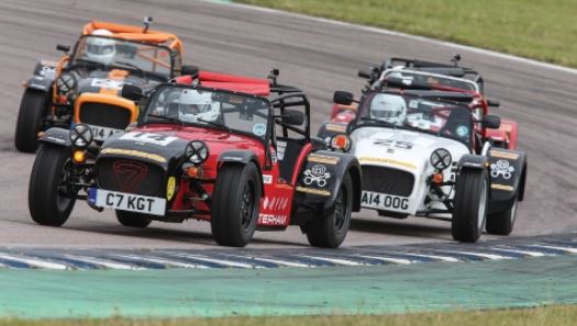 Début de la Caterham Academy en 1995, course monomarque dédiée aux Caterham Seven