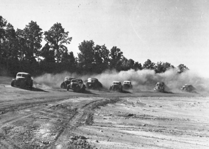 Course NASCAR sur piste ovale en terre battue en 1948