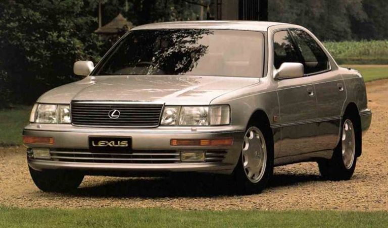 Lexus LS 400 première génération berline de luxe 1989