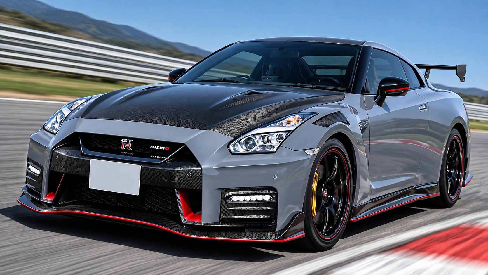 Nissan GT-R R35 Nismo sur circuit