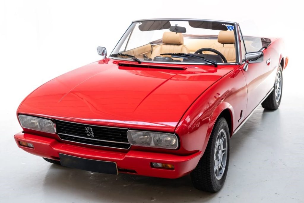 Peugeot 504 Cabriolet rouge, cabriolet de collection français