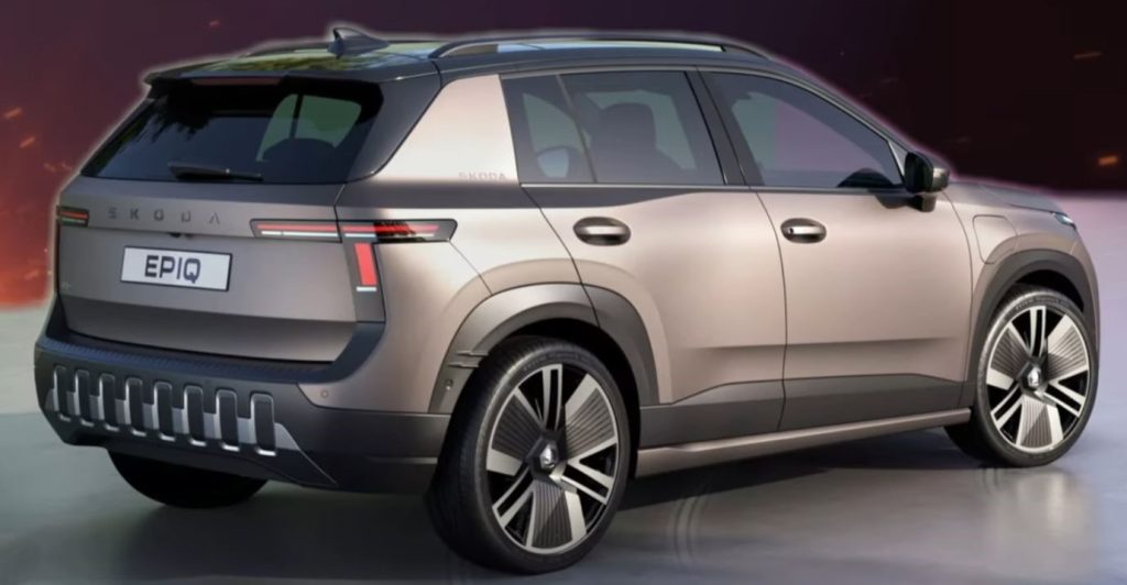 Skoda Epiq vue arrière sur salon, silhouette et protections inférieures du SUV