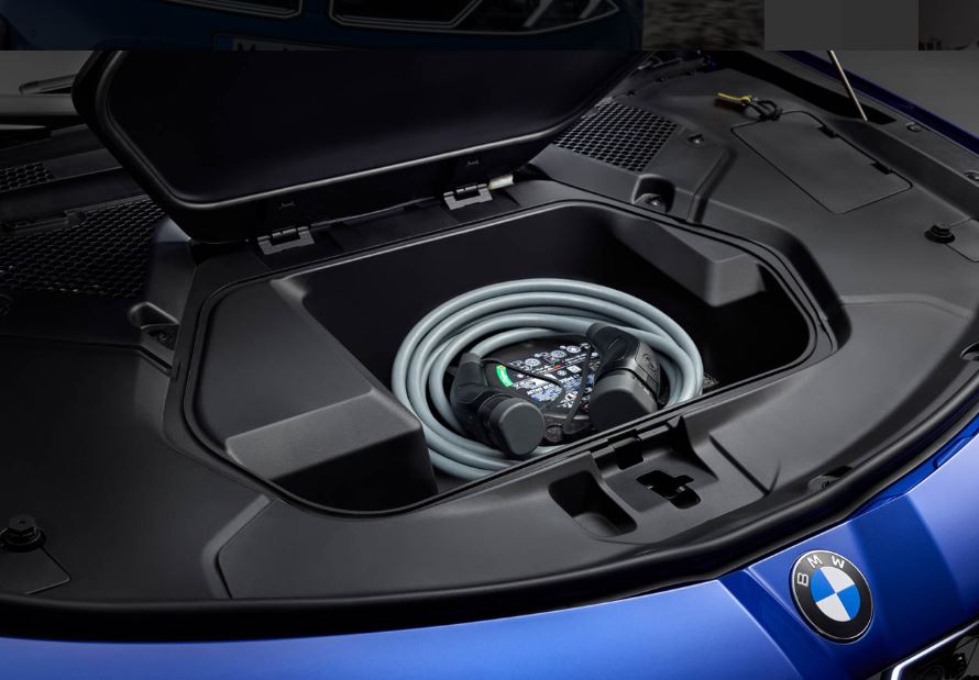 Compartiment de rangement avant BMW i3 pour câble de recharge sous le capot